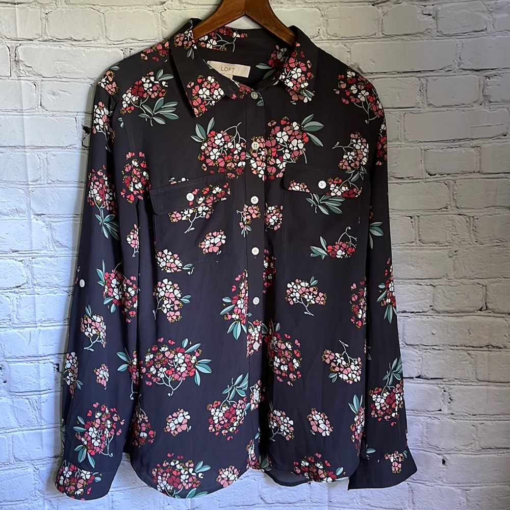 LOFT Dark Gray Floral Button Front Blouse Size L